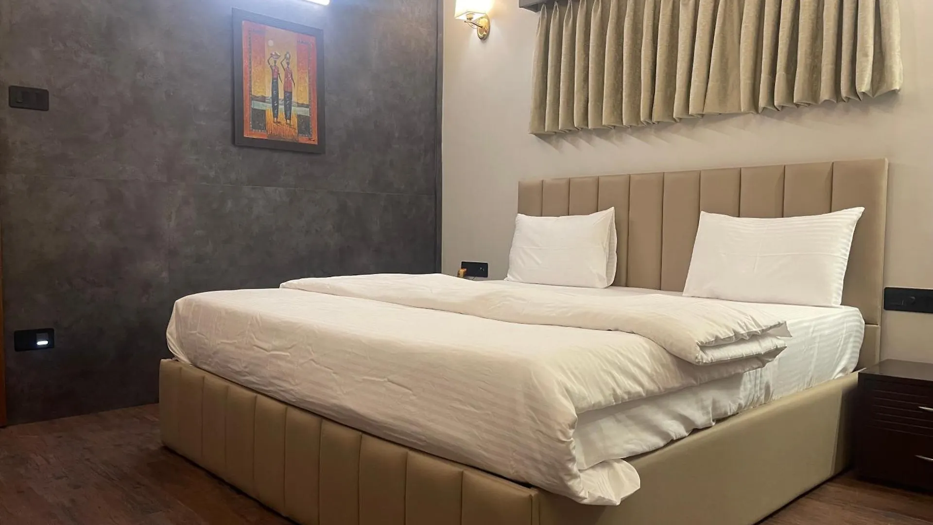 Hotel Charan Niwas Varanasi Pensión